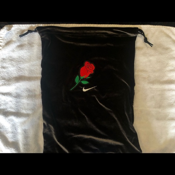 Nike Air Force 1 Low Rose Velvet - Picture 6 of 6